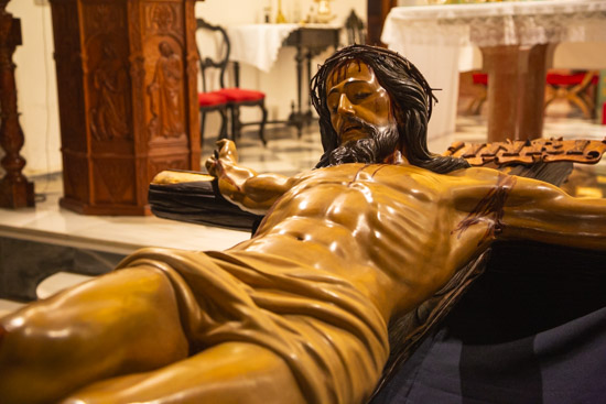 Traslado del Cristo de los Estudiantes a la Capilla de las Torres.